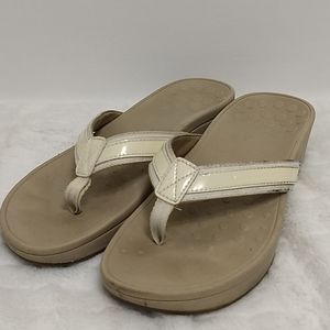 Vionic Thong Style Flip Flop Sandals Size 7
